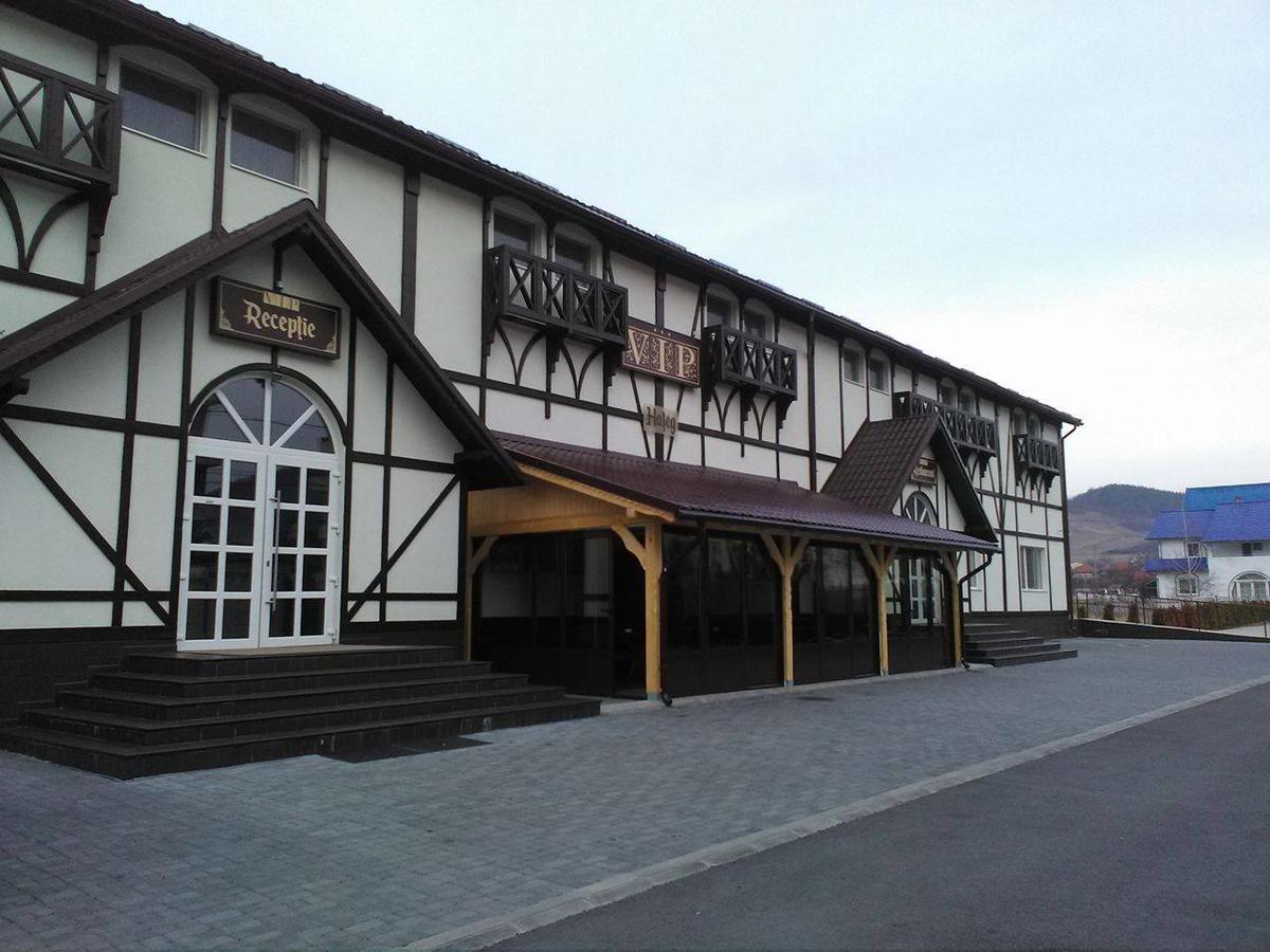 Vip Motel Restaurant Haţeg 外观 照片