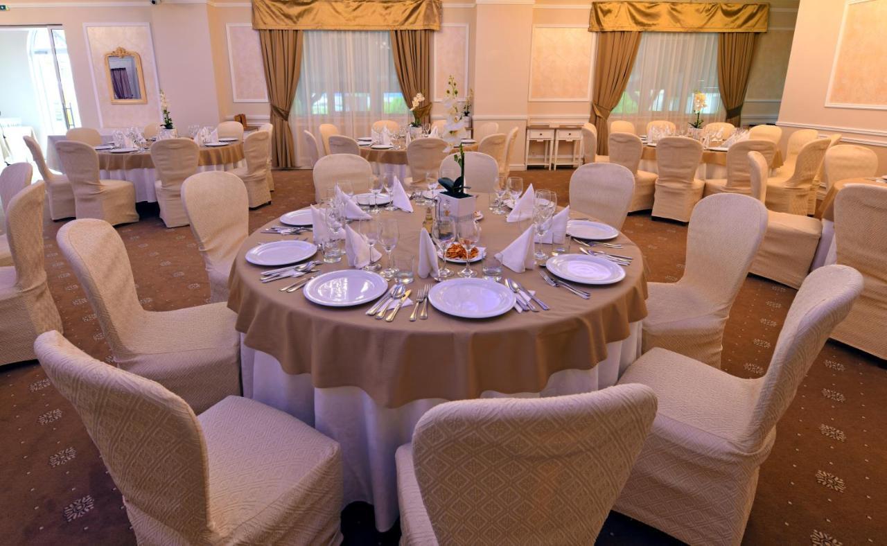 Vip Motel Restaurant Haţeg 外观 照片